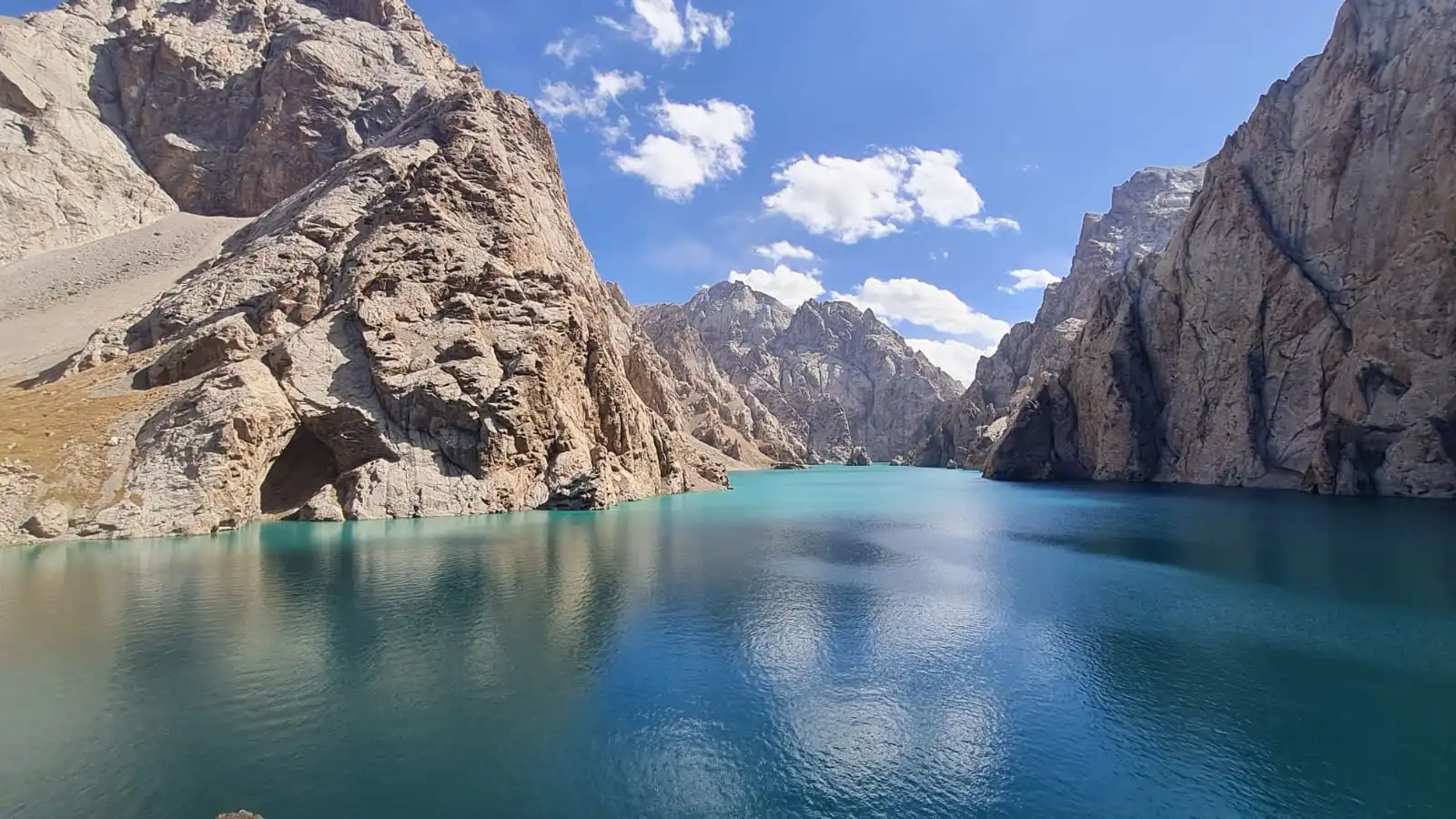 Kel-Suu Lake Expedition (3 Days)